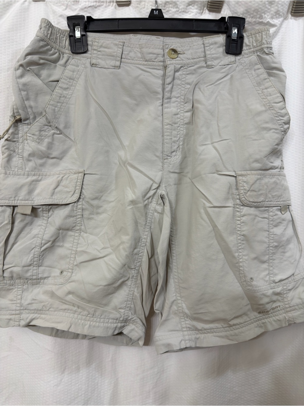 Columbia Tiranium Mens Beige Shorts Size Small EUC